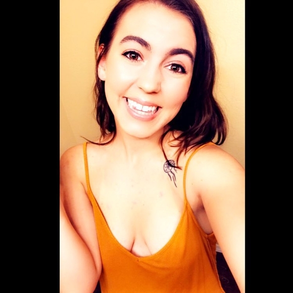 Meet your Posher, Allie - Picture 1 of 1